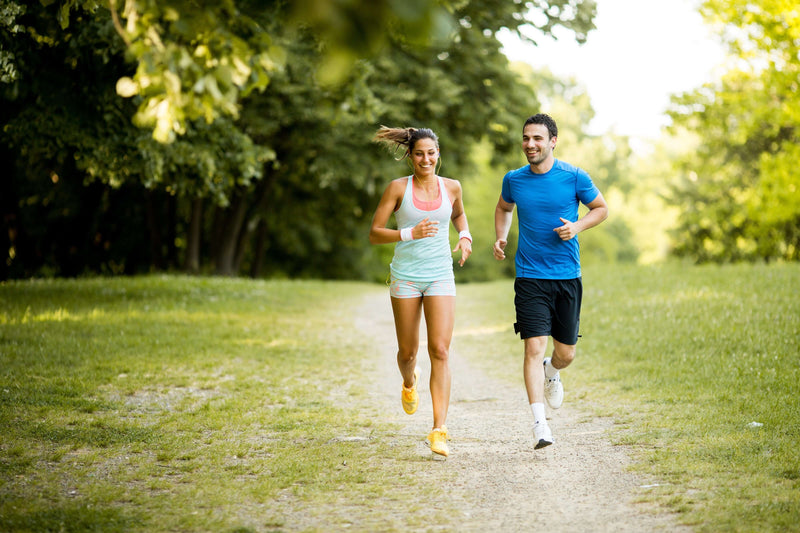 BENU - Urineverlies bij het sporten? Dit kun je ertegen doen - Perte d'urine lors d'un effort physique ? Découvrez ce que vous pouvez faire